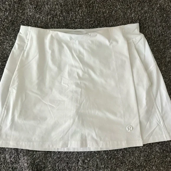 Wrap Front Mid Rise Golf Skirt sz 8 - Picture 3 of 5